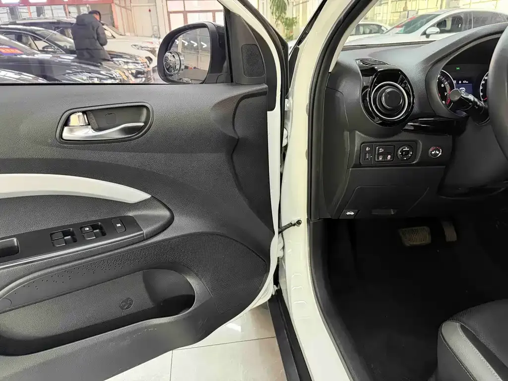 Kia KX1 — фото 8
