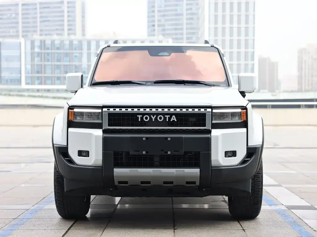 Toyota Prado — фото 2