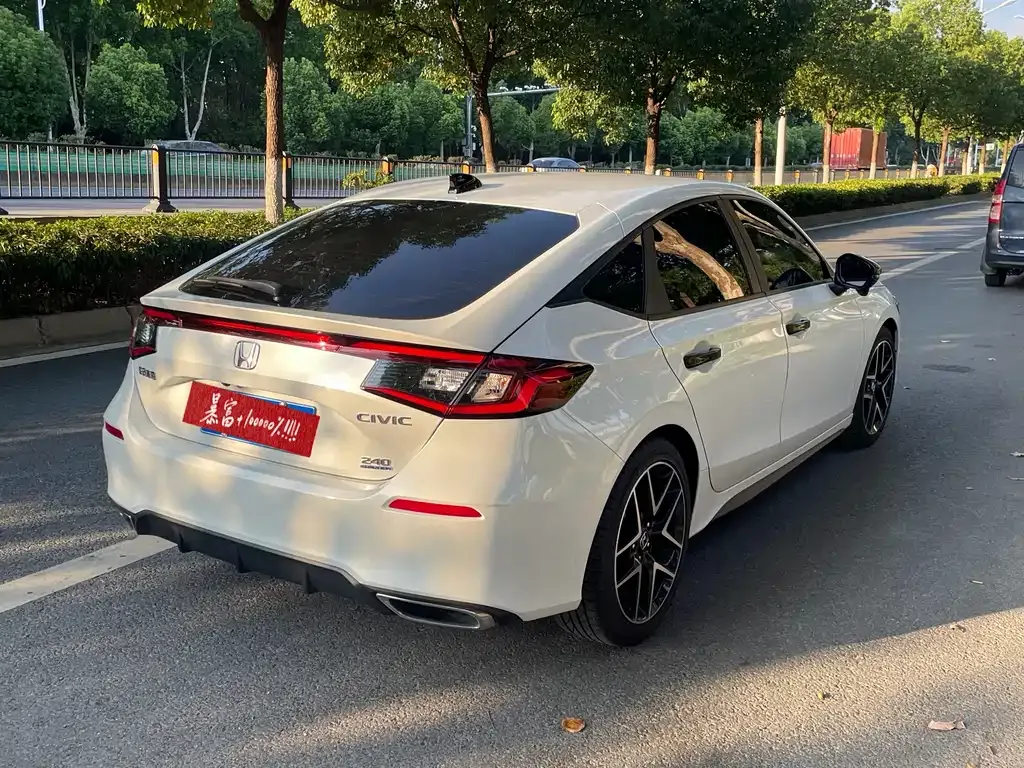 Honda Civic — фото 7