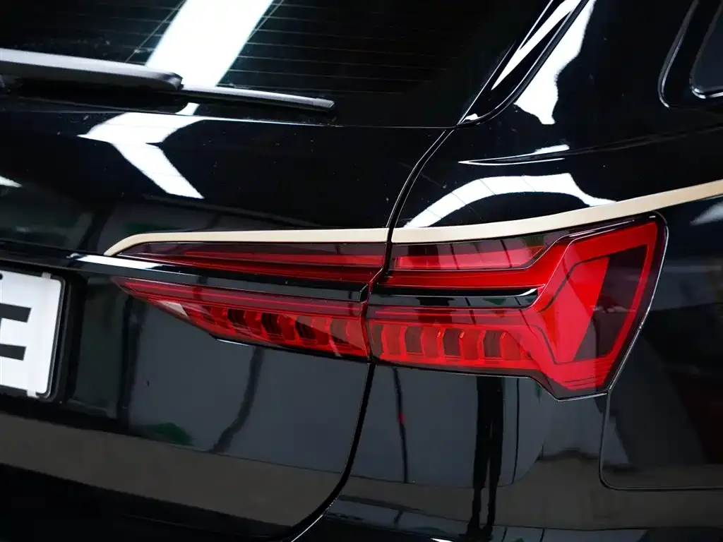 Audi RS 6 2024 из CN, фото 6