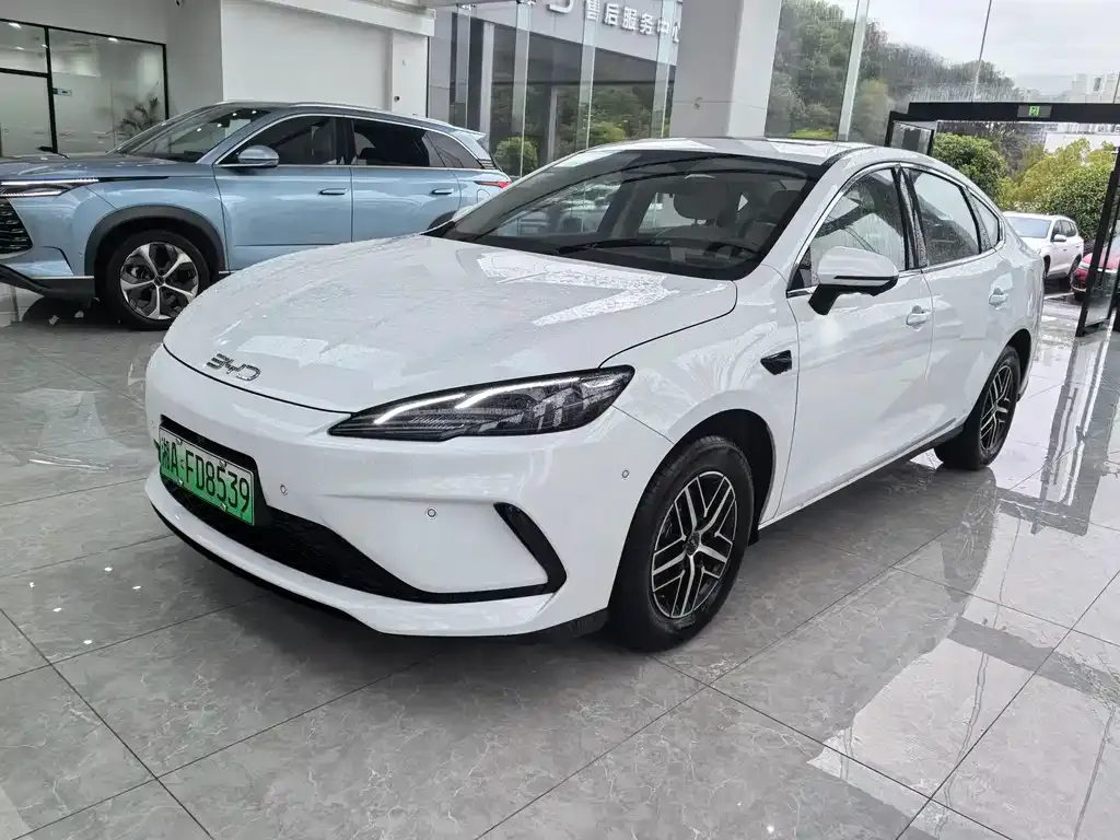 BYD Seal 05 DM-i — фото 1