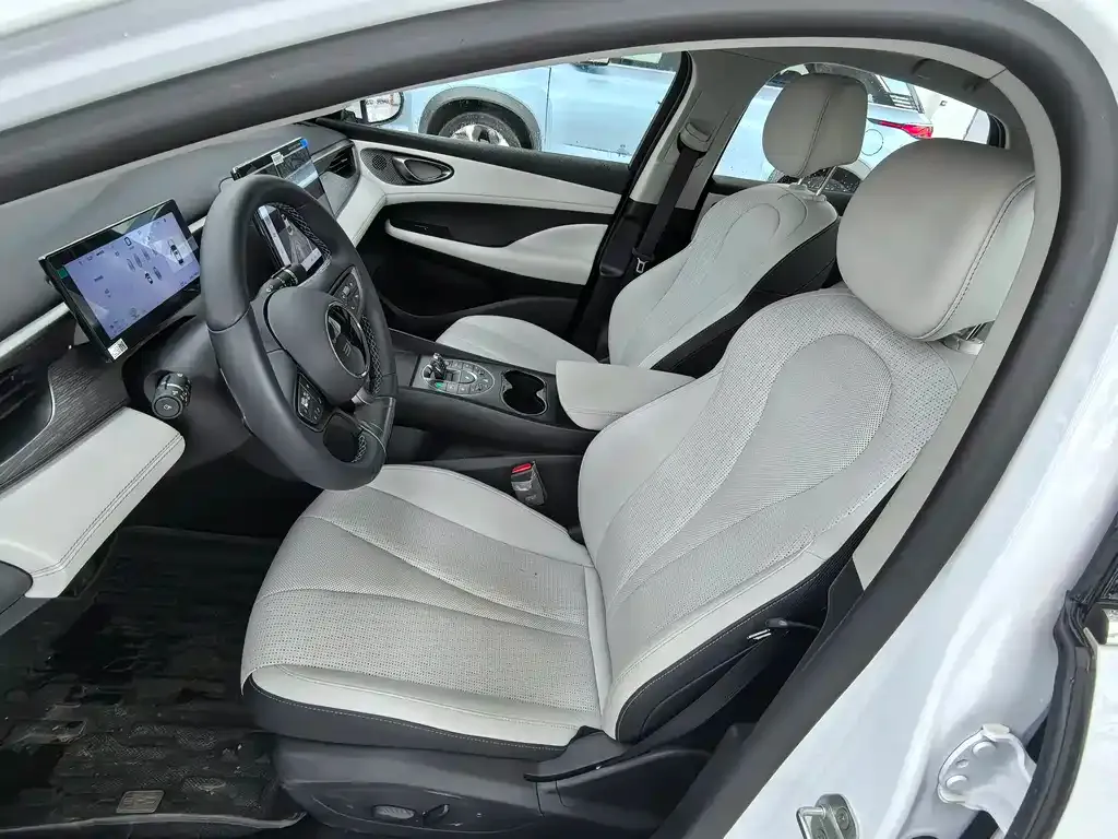 BYD Seal 05 DM-i — фото 3