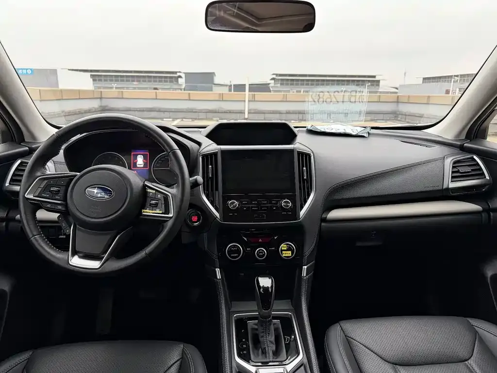 Subaru Forester 2022 из CN, фото 2
