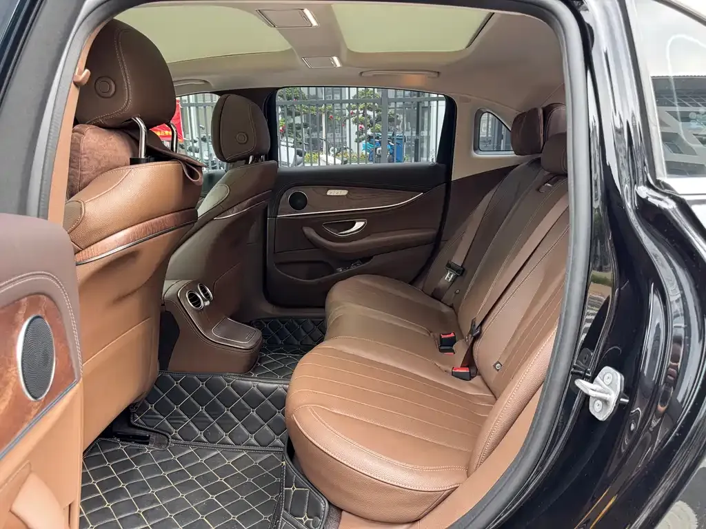 Mercedes-Benz E-Class 2023 из CN, фото 3