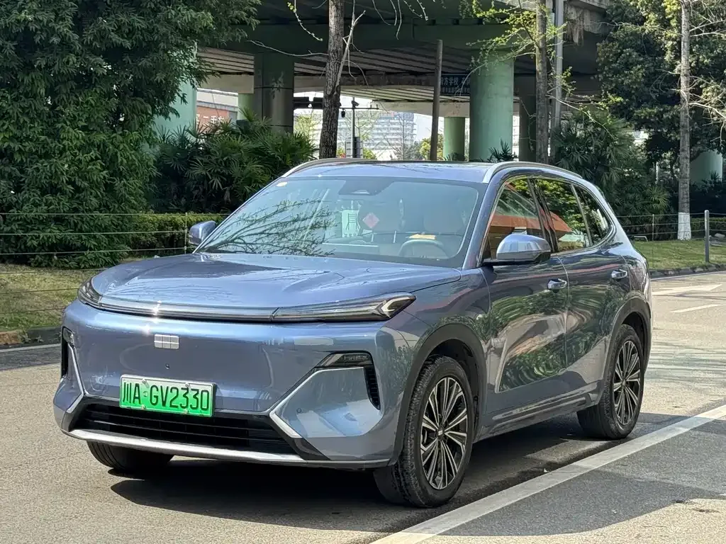 Geely 银河星舰7 — фото 1