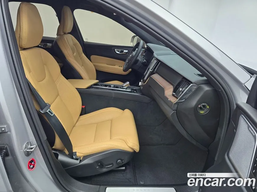 Volvo XC60 2024 из KR, фото 8