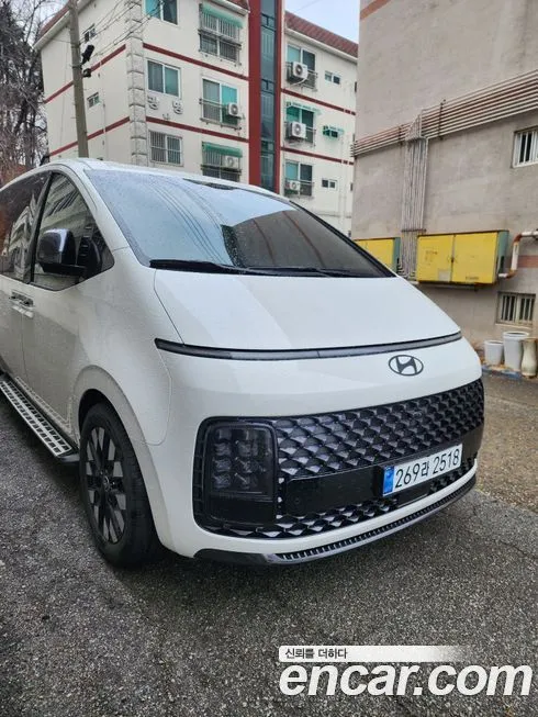 Hyundai Staria — фото 1