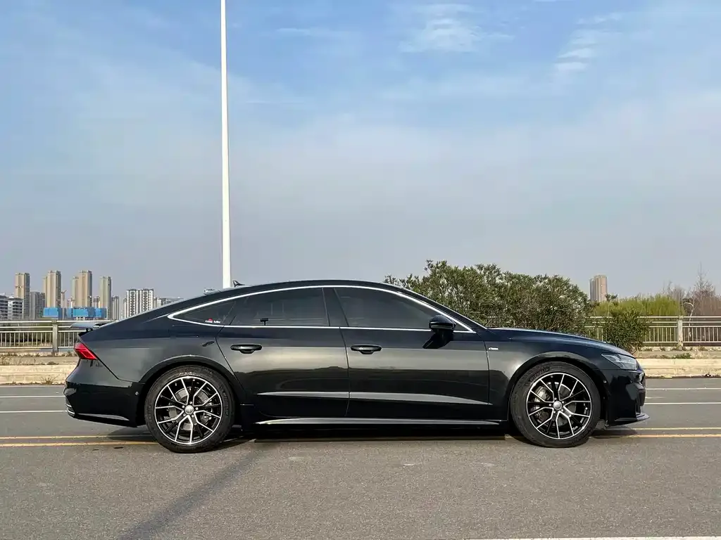 Audi A7 — фото 8
