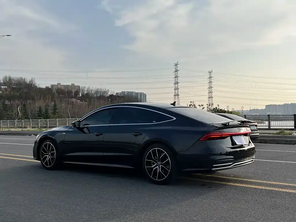 Audi A7 — фото 9