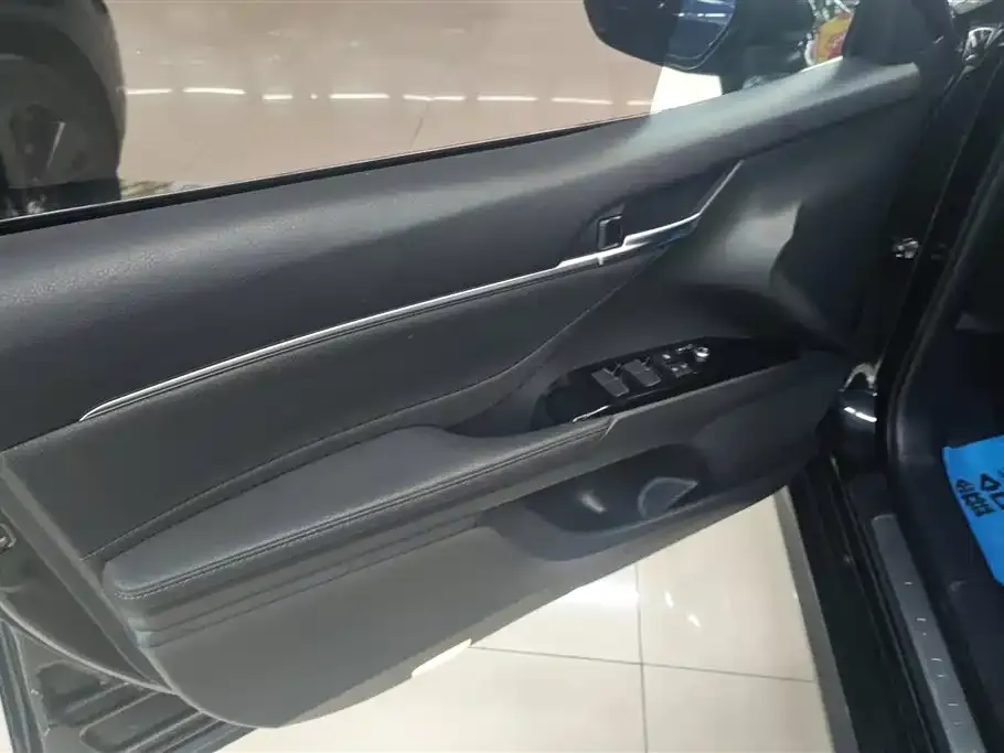 Toyota Camry 2022 из CN, фото 2
