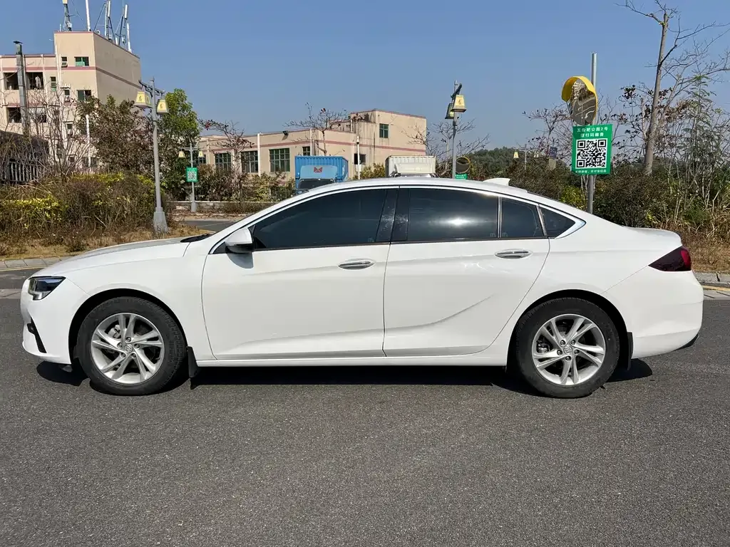 Buick Regal — фото 6