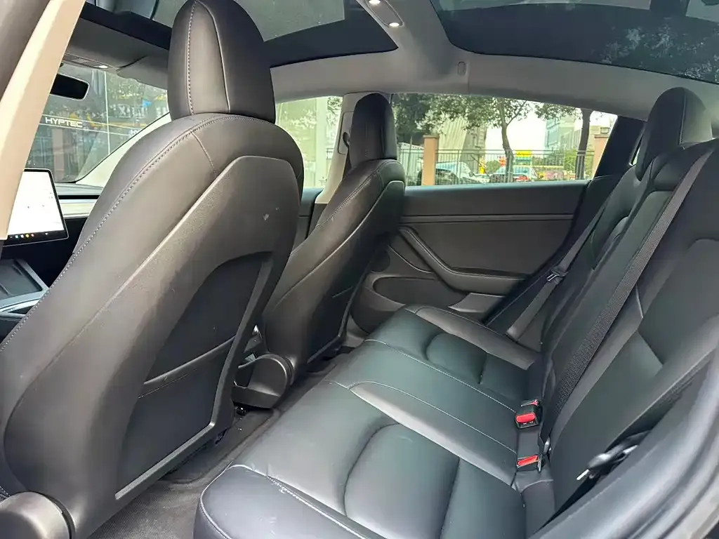 Tesla Model 3 — фото 4
