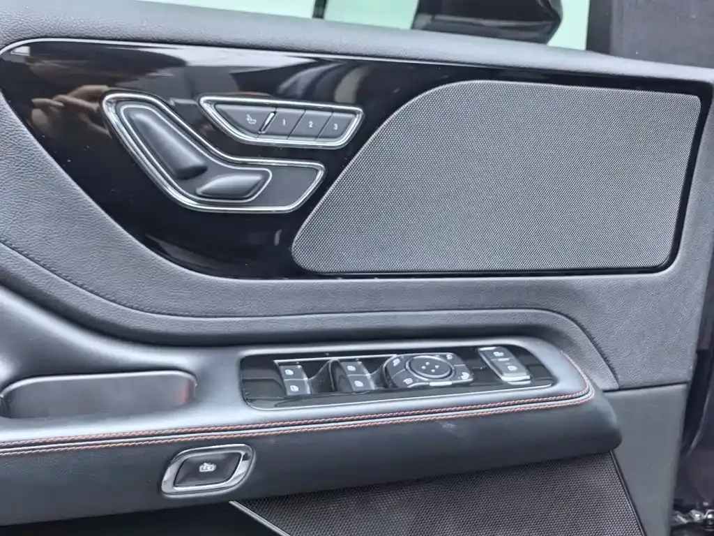 Lincoln Aviator 2021 из CN, фото 4