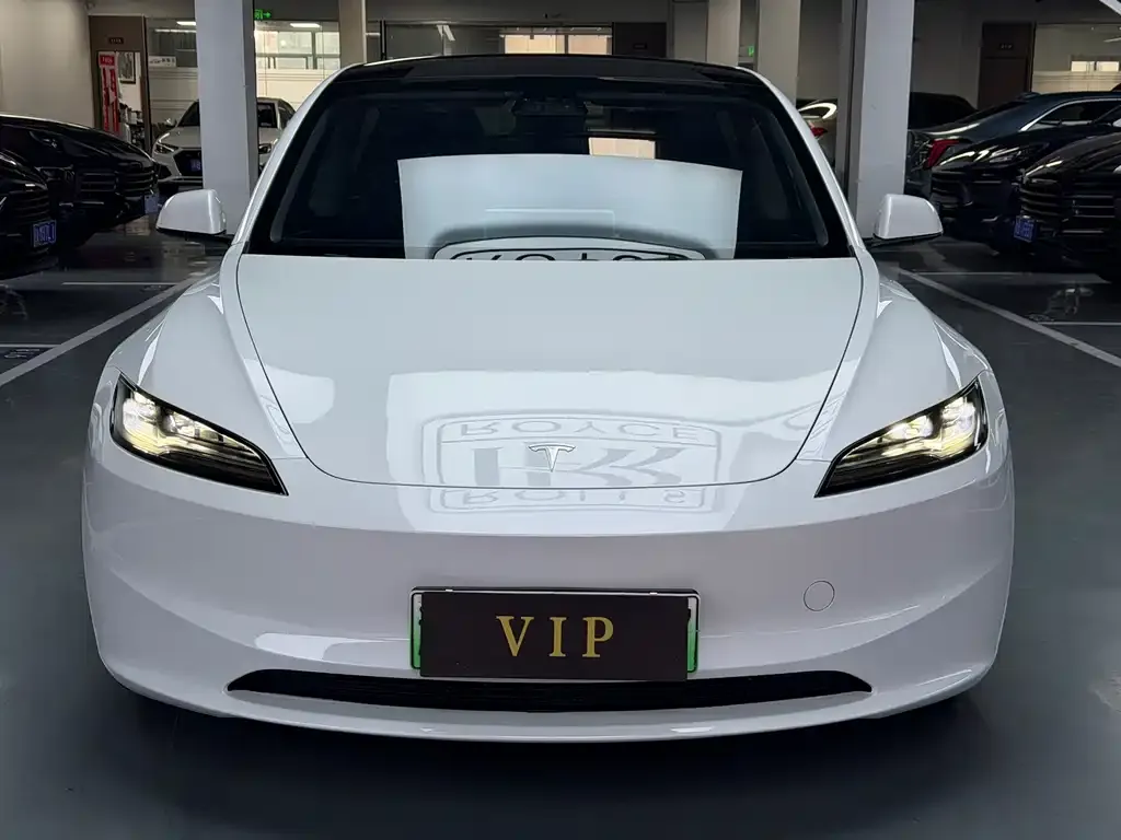 Tesla Model 3 — фото 2