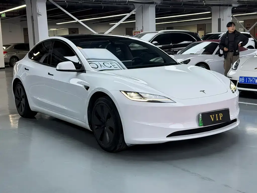 Tesla Model 3 — фото 5