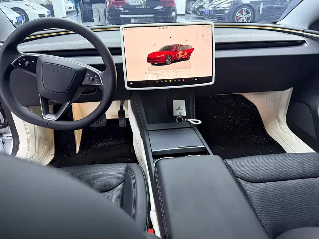Tesla Model 3 — фото 7
