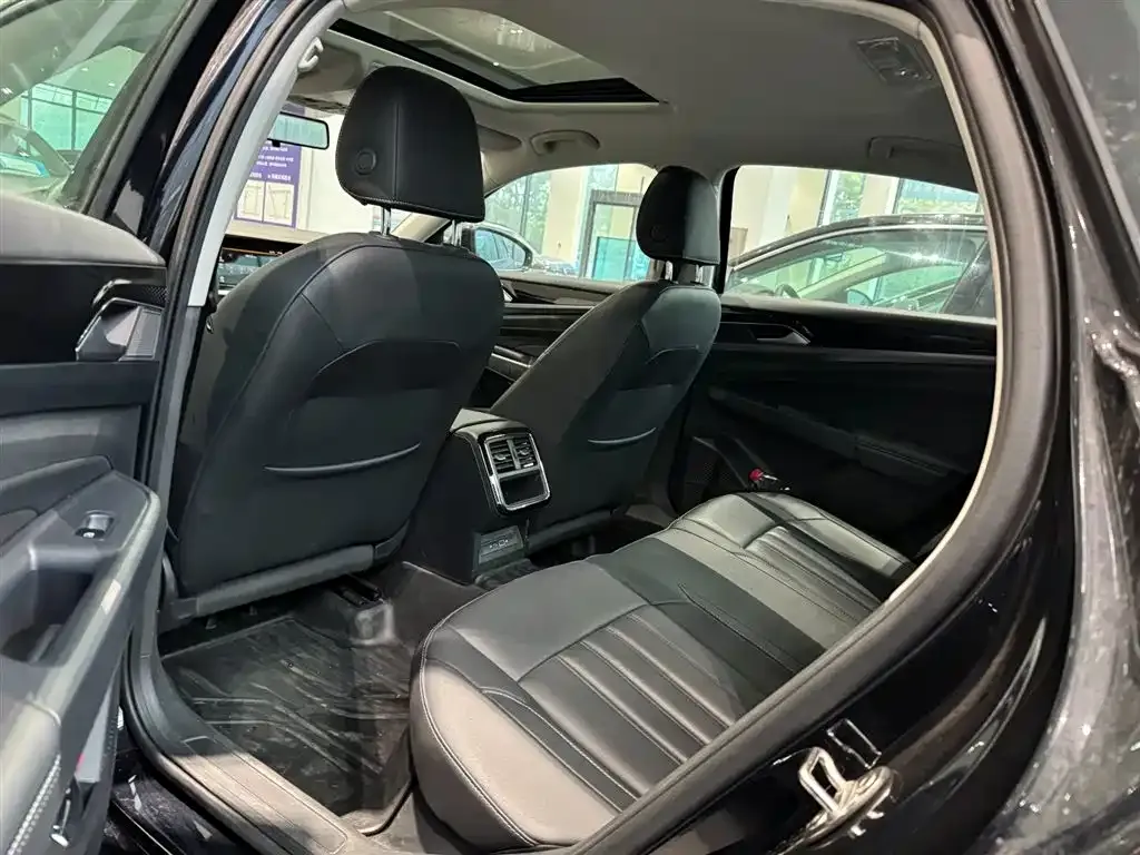 Volkswagen Passat — фото 4