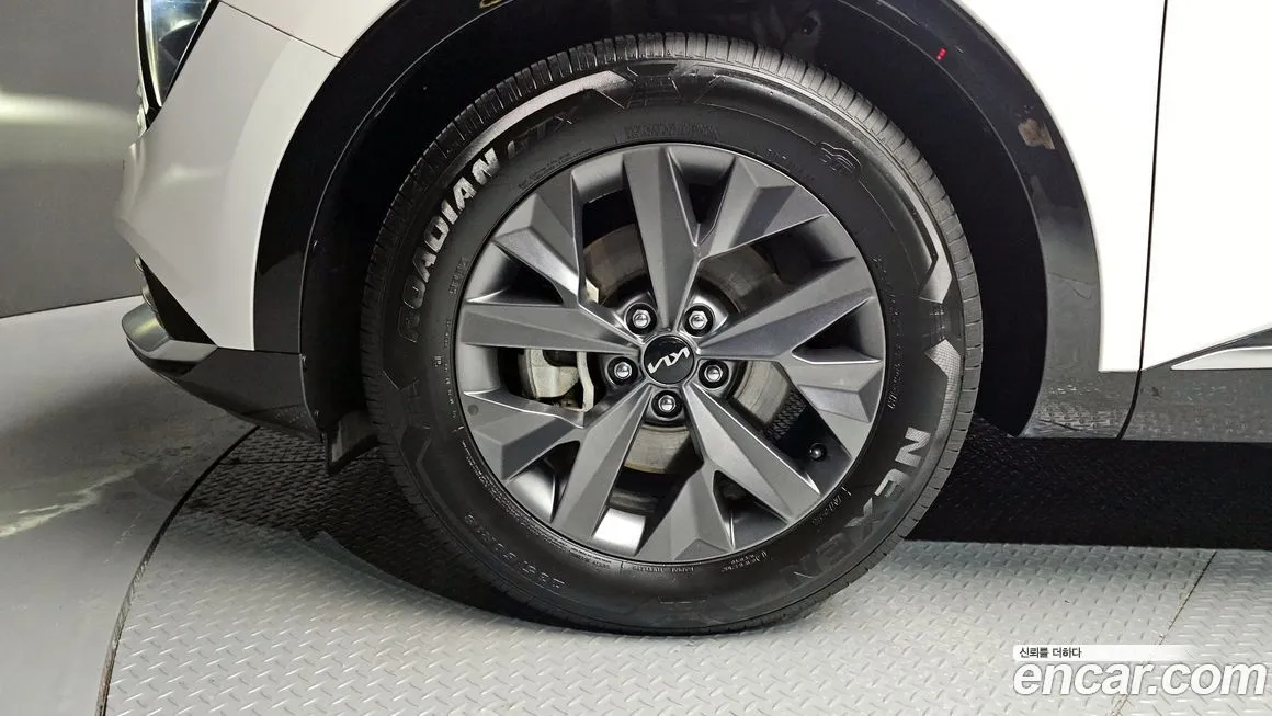 Kia Sportage — фото 9