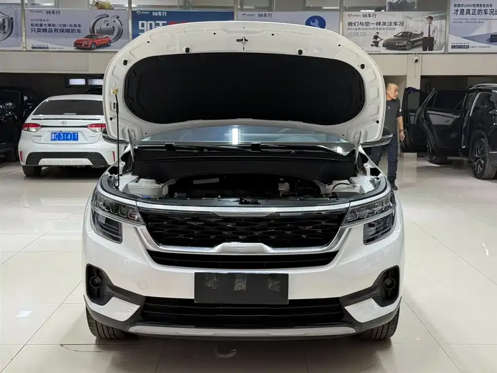 Kia KX3 2023 из CN, фото 9