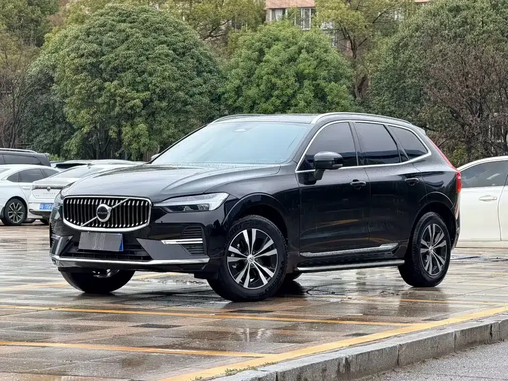 Volvo XC60 — фото 8