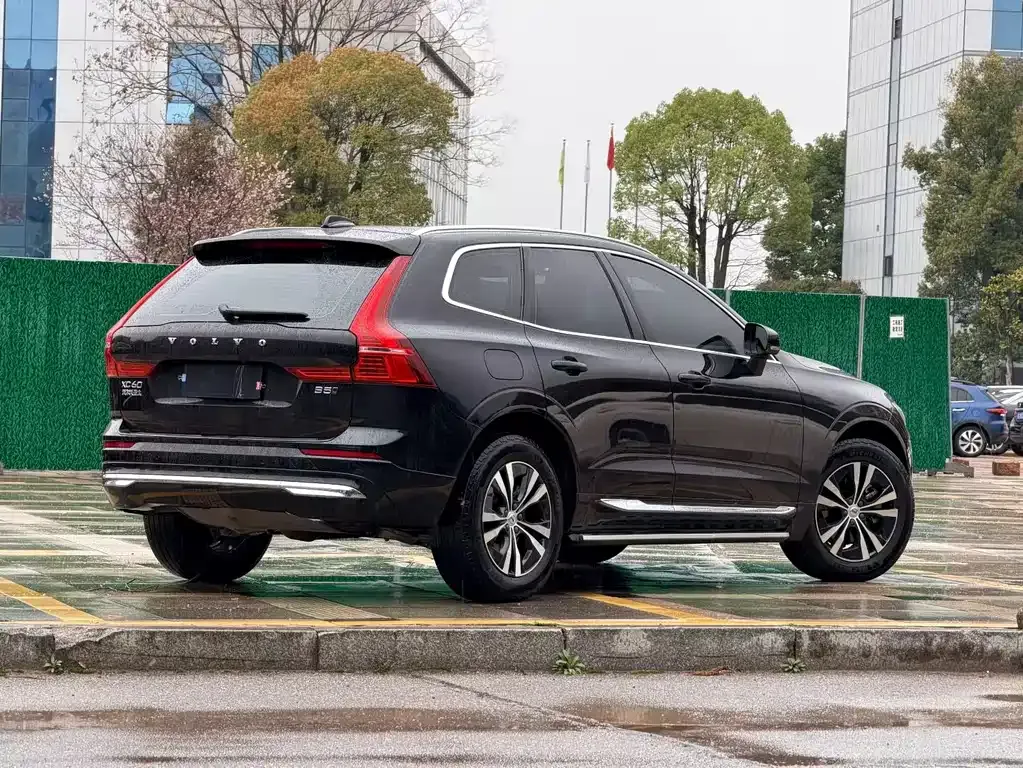 Volvo XC60 — фото 6