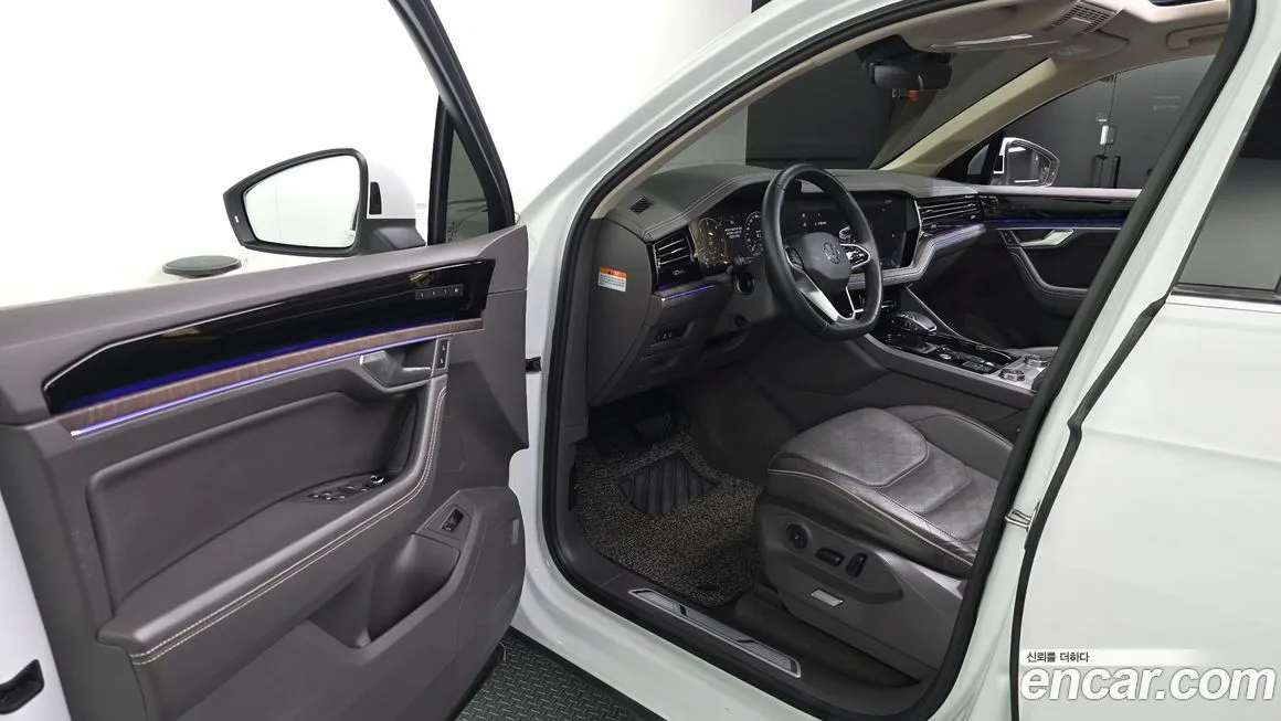 Volkswagen Touareg 2023 из KR, фото 4
