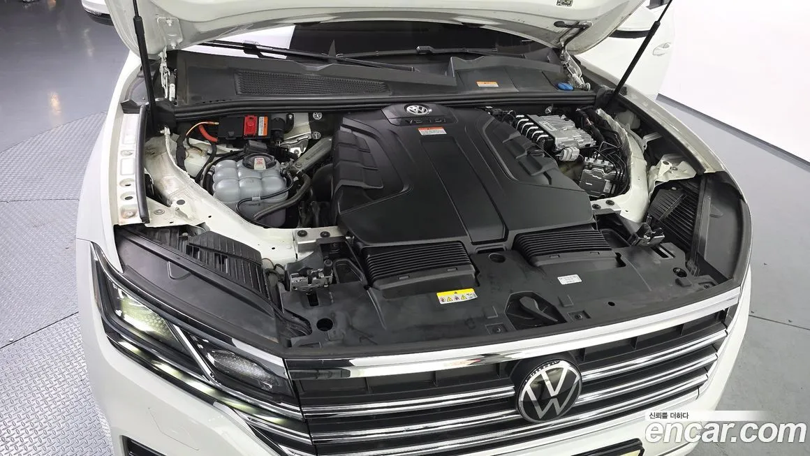 Volkswagen Touareg 2023 из KR, фото 10