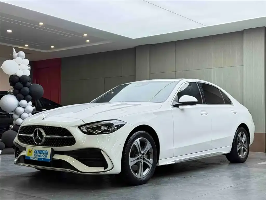 Mercedes-Benz C-Class — фото 1