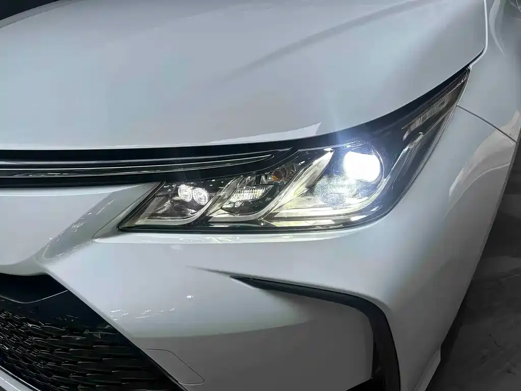 Toyota Corolla 2023 из CN, фото 4
