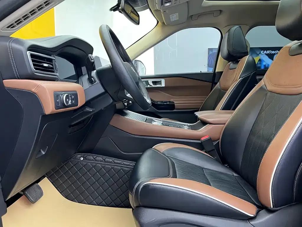 Ford Explorer 2024 из CN, фото 3
