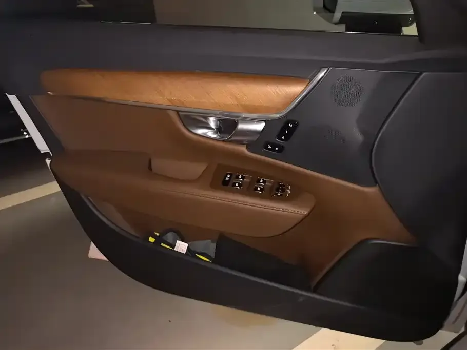 Volvo S90 PHEV 2022 из CN, фото 5