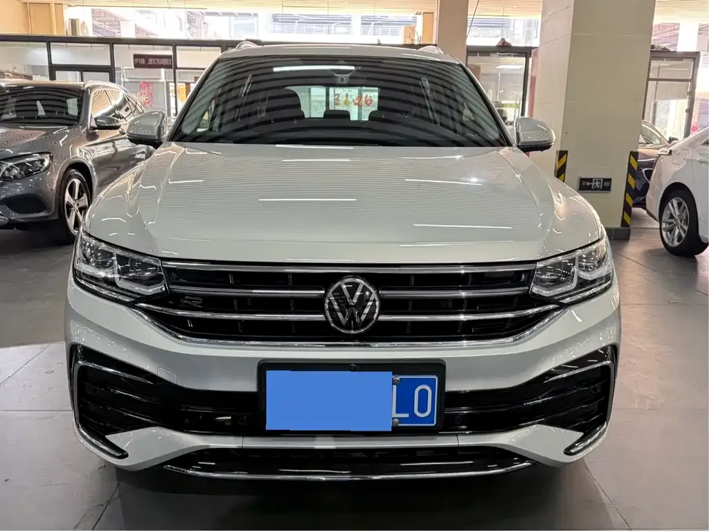 Volkswagen Tiguan L 2023 из CN, фото 1