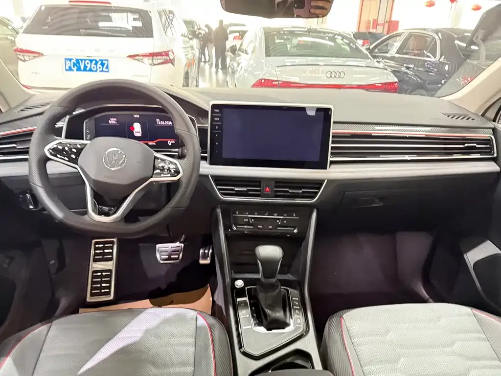 Volkswagen Tiguan L 2023 из CN, фото 9