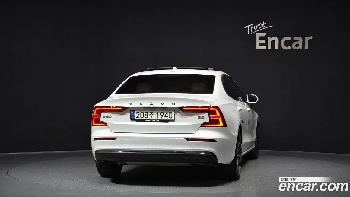 Volvo S60 2024 из KR, фото 2
