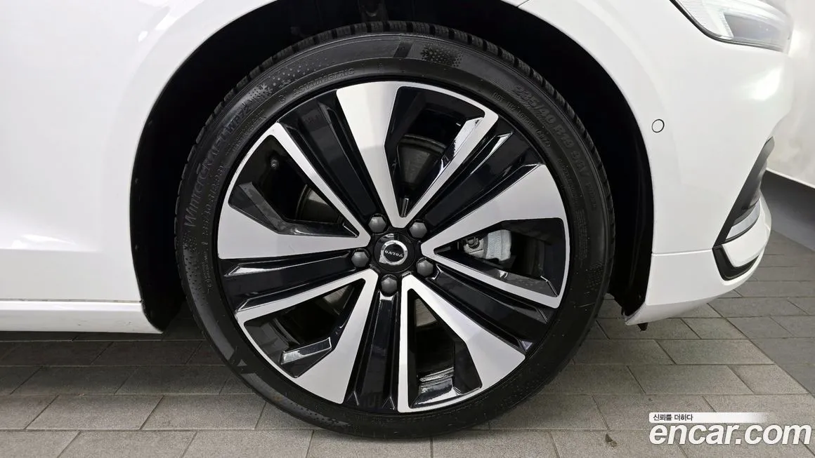 Volvo S60 2024 из KR, фото 10