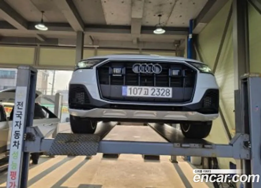 Audi Q7 2022 из KR, фото 1