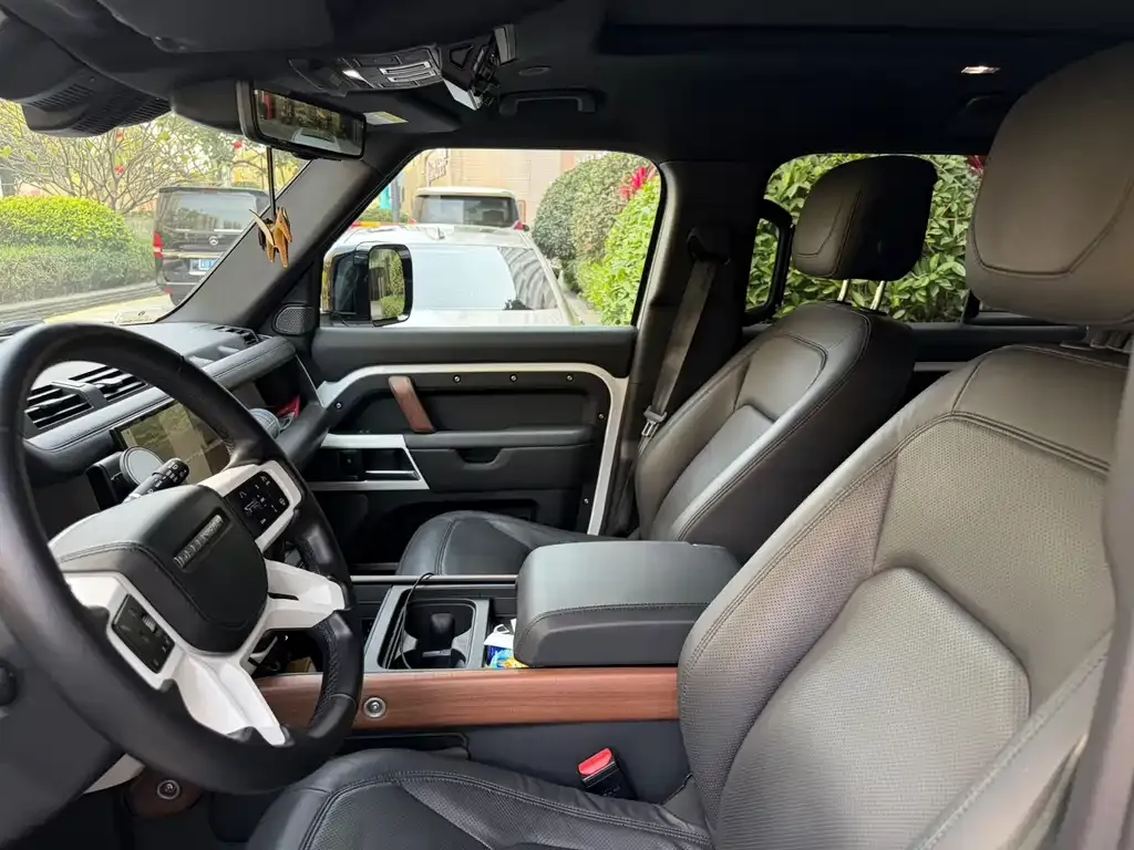 Land Rover Defender — фото 4