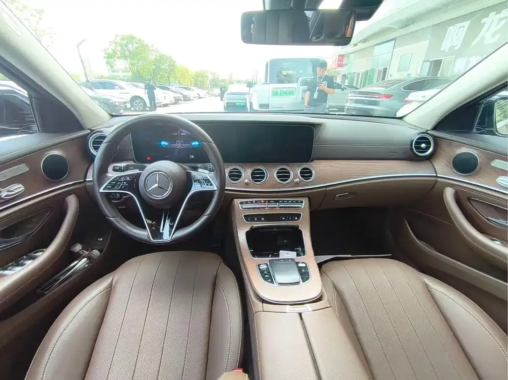 Mercedes-Benz E-Class 2023 из CN, фото 8