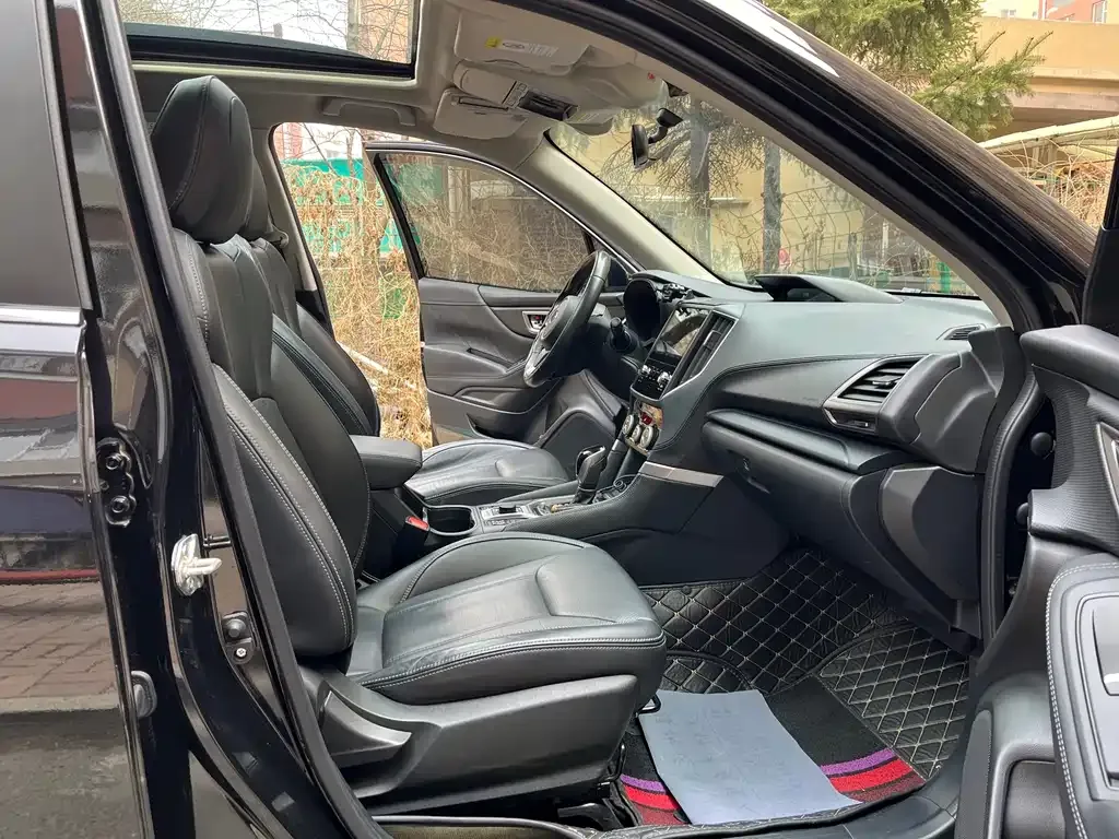 Subaru Forester 2021 из CN, фото 8