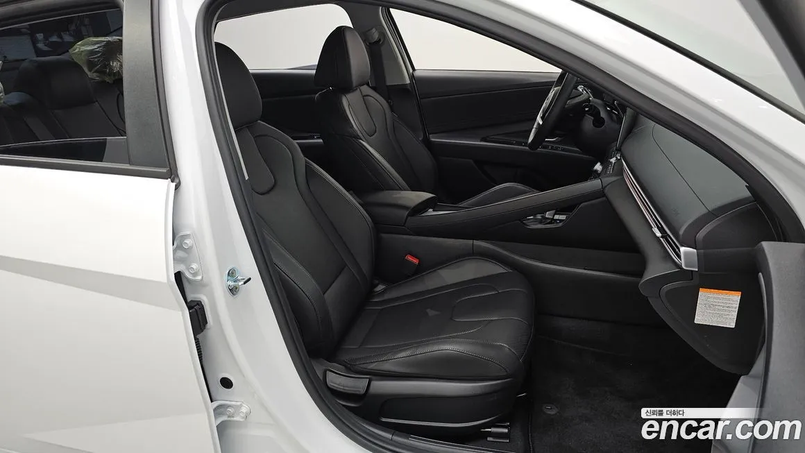 Hyundai AVANTE — фото 3