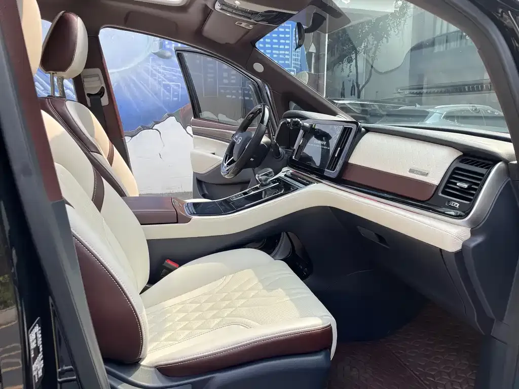 GAC Motor Trumpchi M8 — фото 6