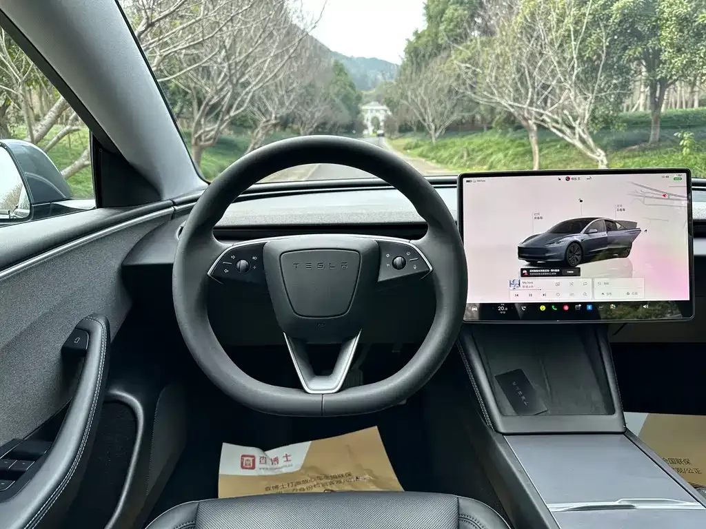 Tesla Model 3 — фото 4
