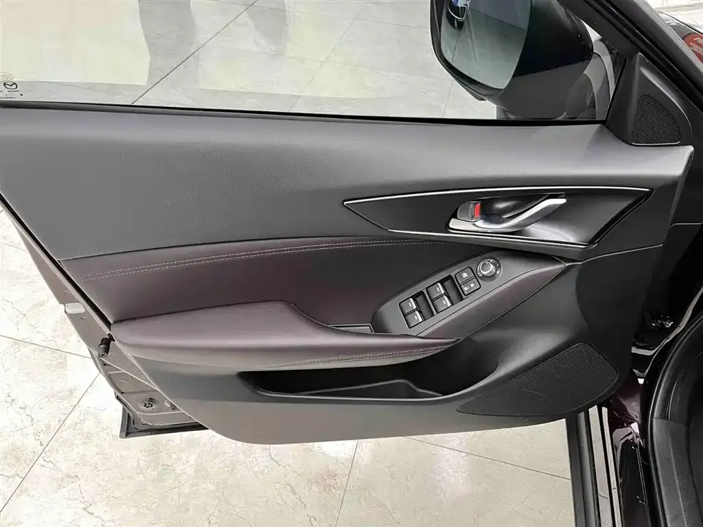 Mazda CX-4 2023 из CN, фото 10