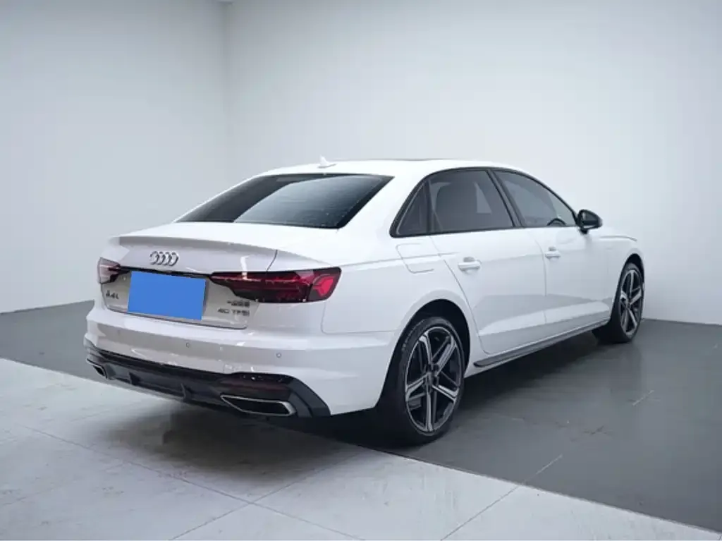 Audi A4L — фото 4