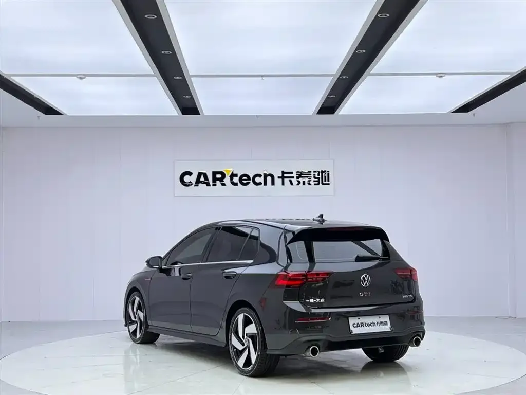 Volkswagen Golf GTI — фото 5