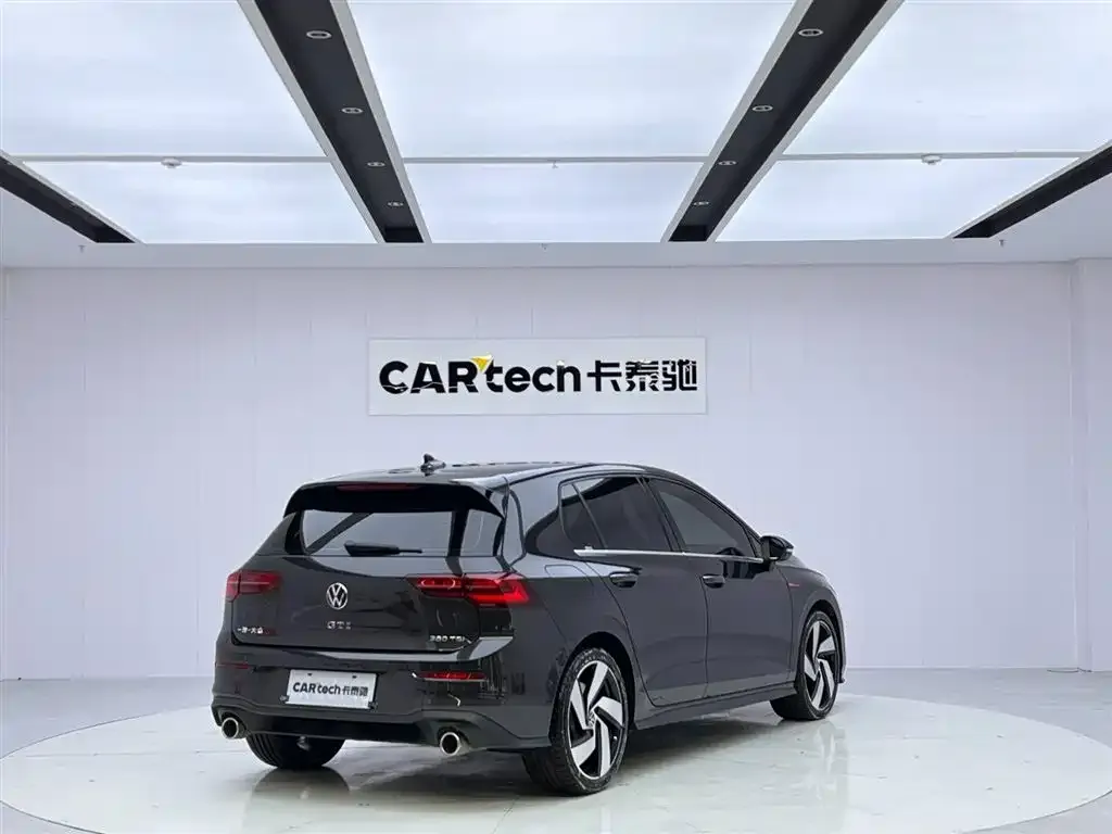 Volkswagen Golf GTI — фото 2