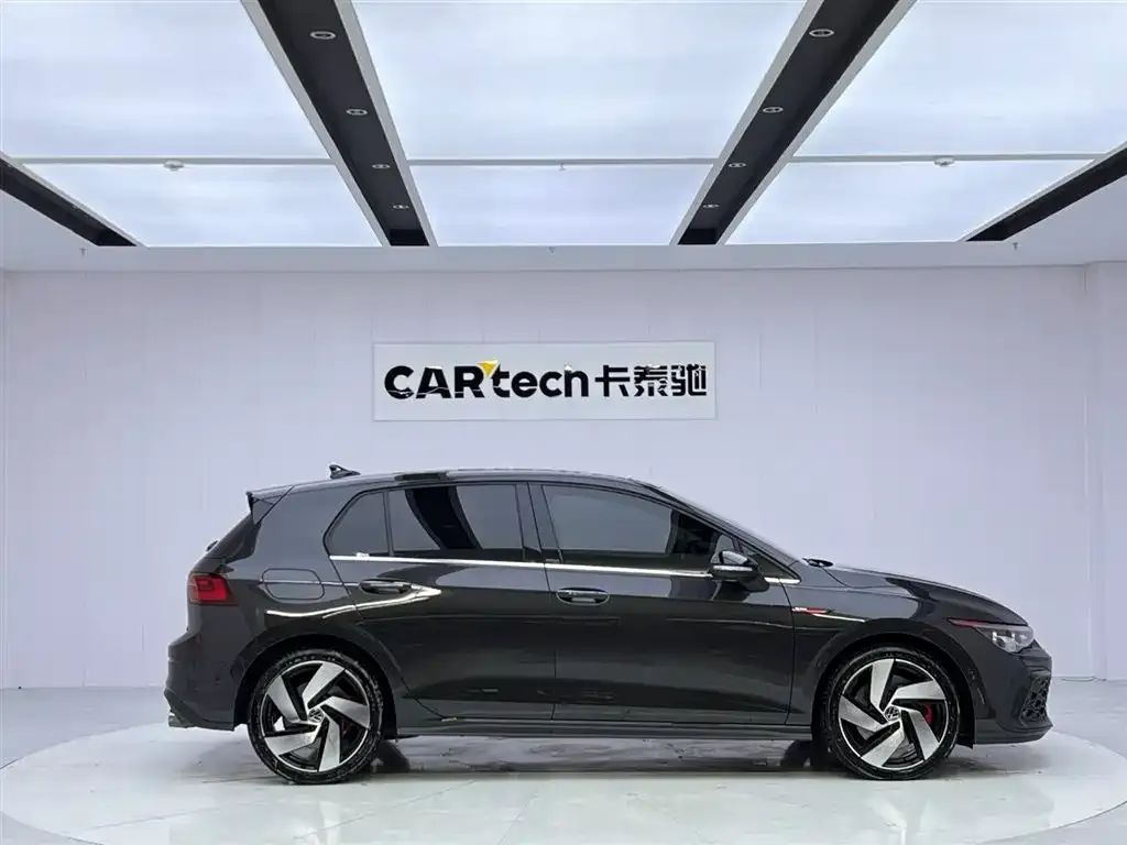 Volkswagen Golf GTI — фото 3