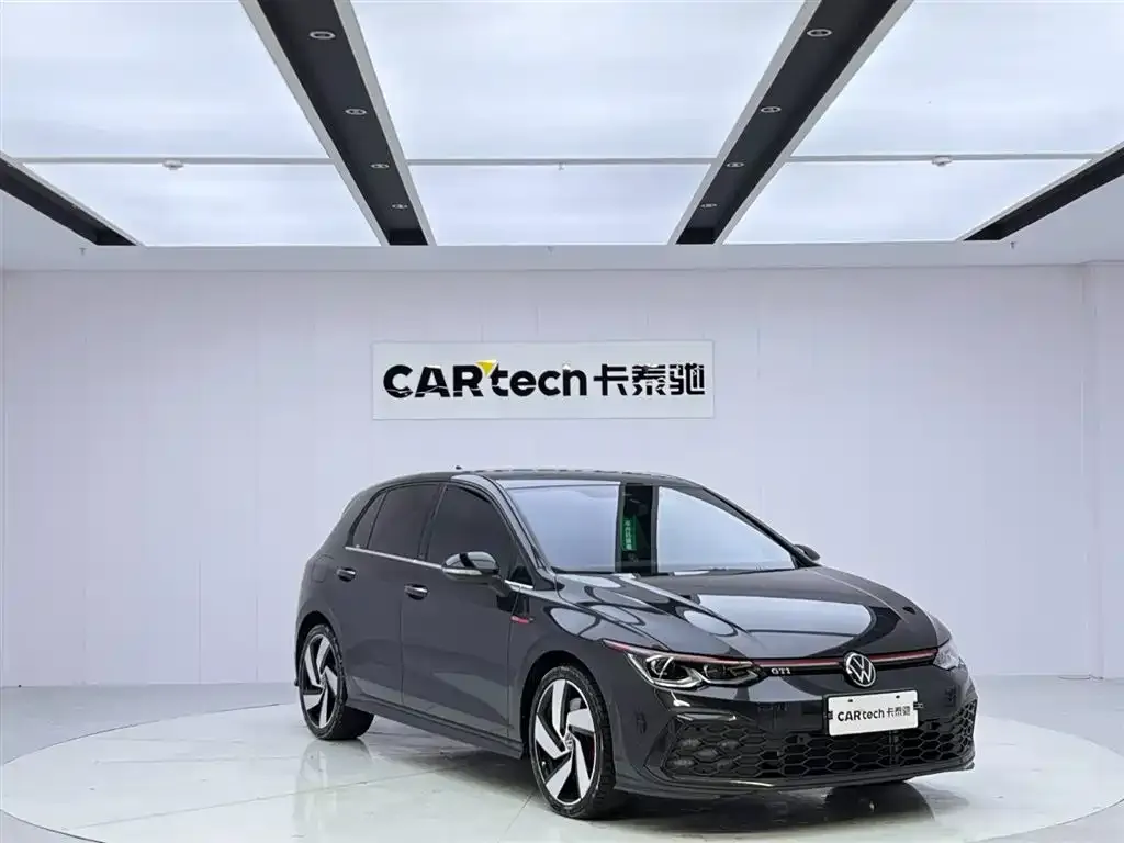Volkswagen Golf GTI — фото 8