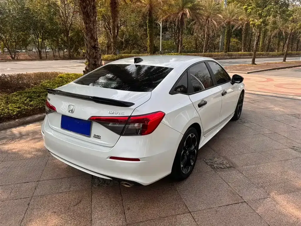 Honda Civic — фото 7