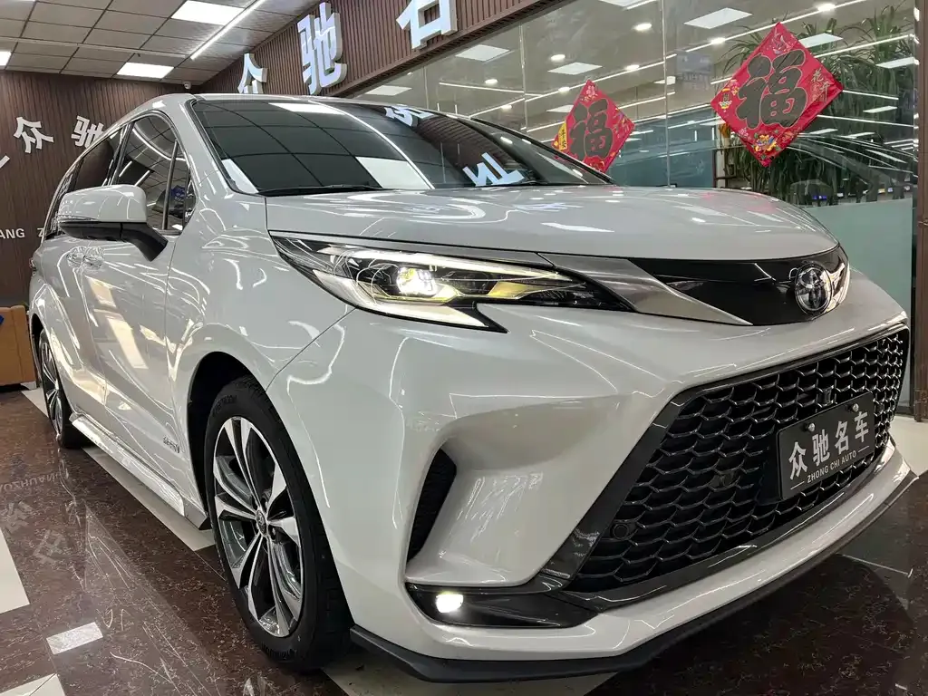 Toyota Granvia 2024 из CN, фото 4